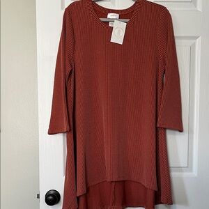 Ribbed Knit Hi/Lo Top